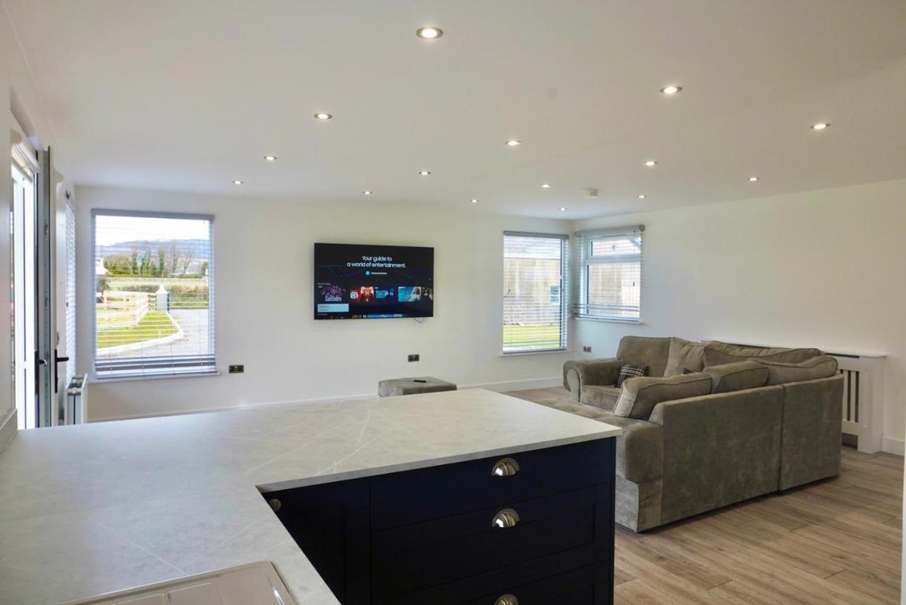 Castle View Chalet By Clonlum Cottages Newry Exterior foto